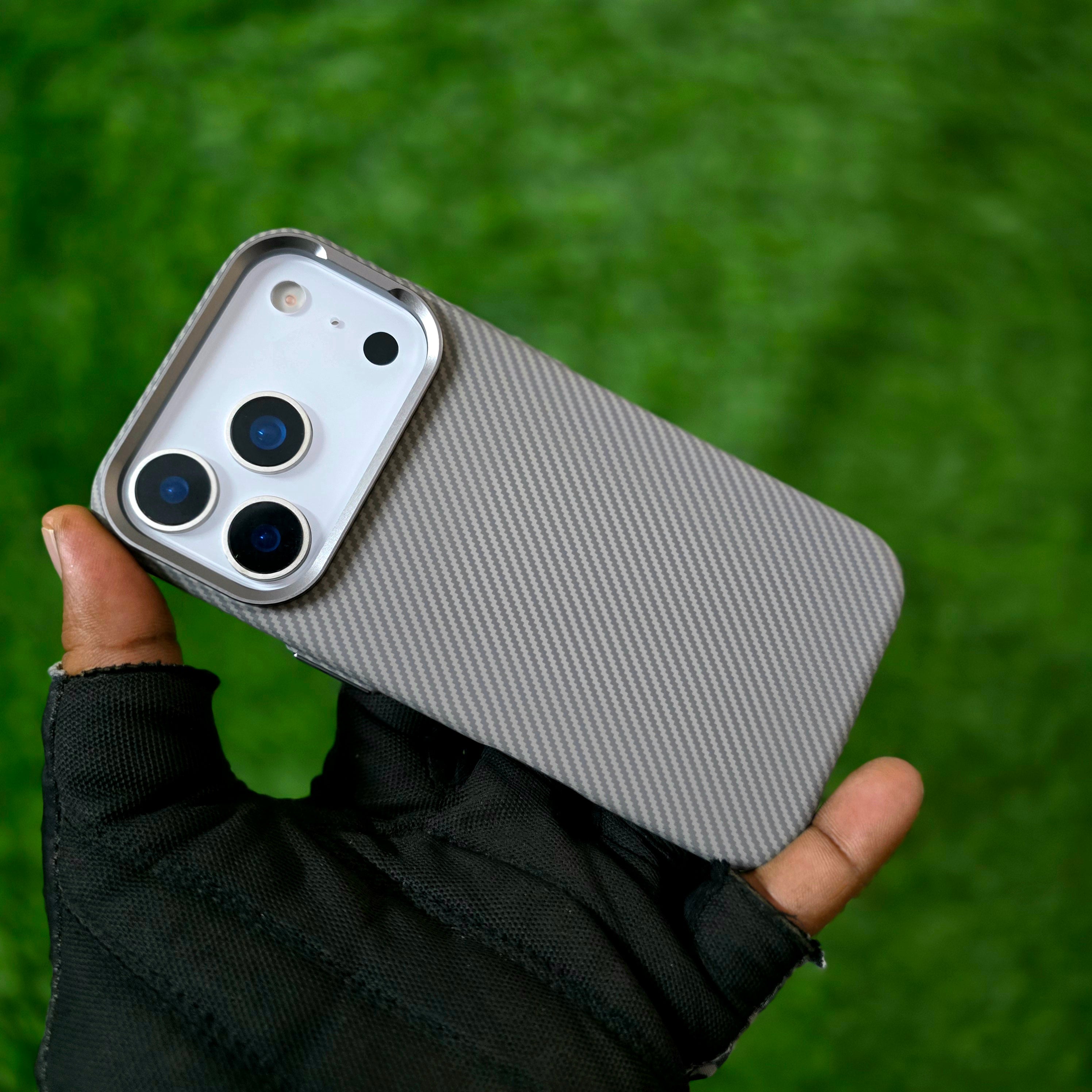 iPhone 17 Pro Carbon Case, 600D Carbon Fiber Texture Hard PC with Magsafe - Titanium